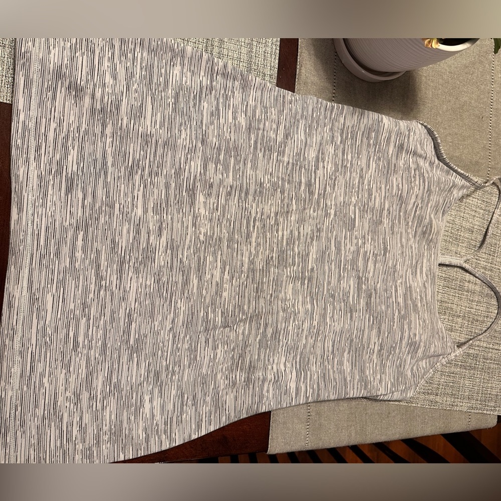 Lululemon tank